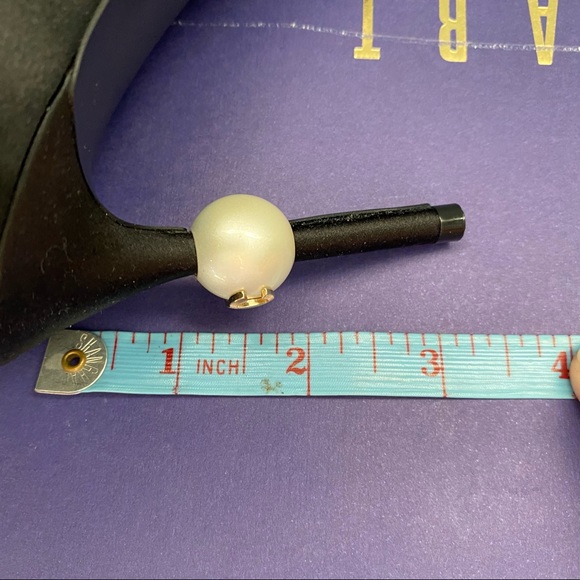 Authentic Chanel Grosgrain Toe Cap Pearl Satin Pumps Pristine Condition Size 38 - Picture 2 of 7